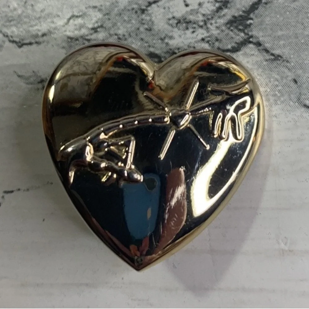 Vintage Y2K Universal Studios Heart Shaped Gold Tone E.T. Brooch